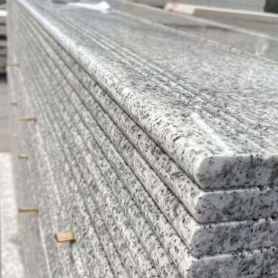 钦州芝麻白楼梯踏步 花岗岩楼梯板材