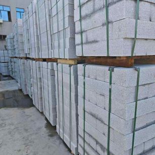 钦州芝麻白路牙石，路侧石