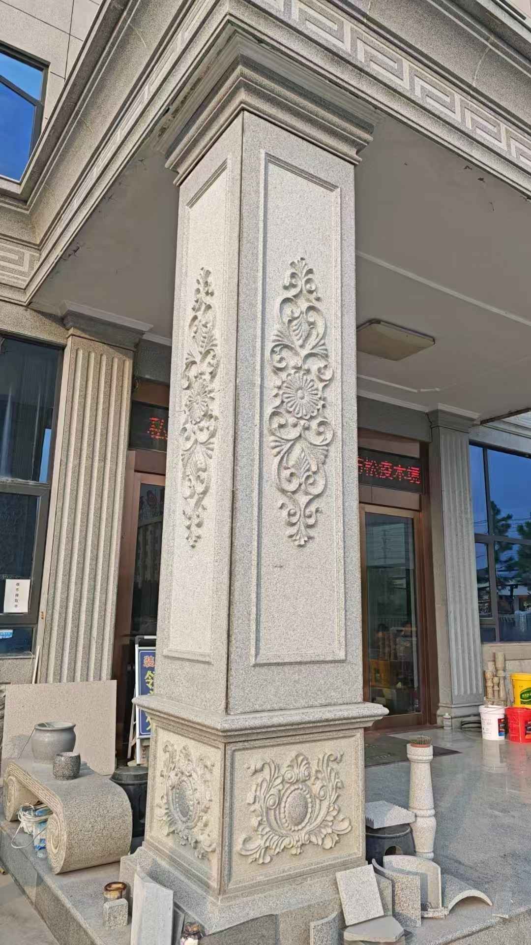钦州芝麻白别墅雕刻柱子  黄金麻
