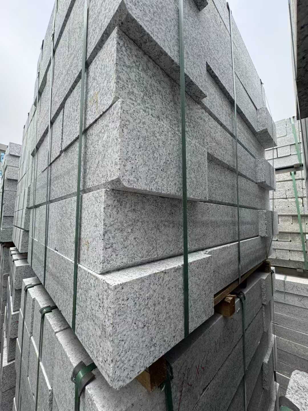 钦州芝麻白路牙石 马路牙子